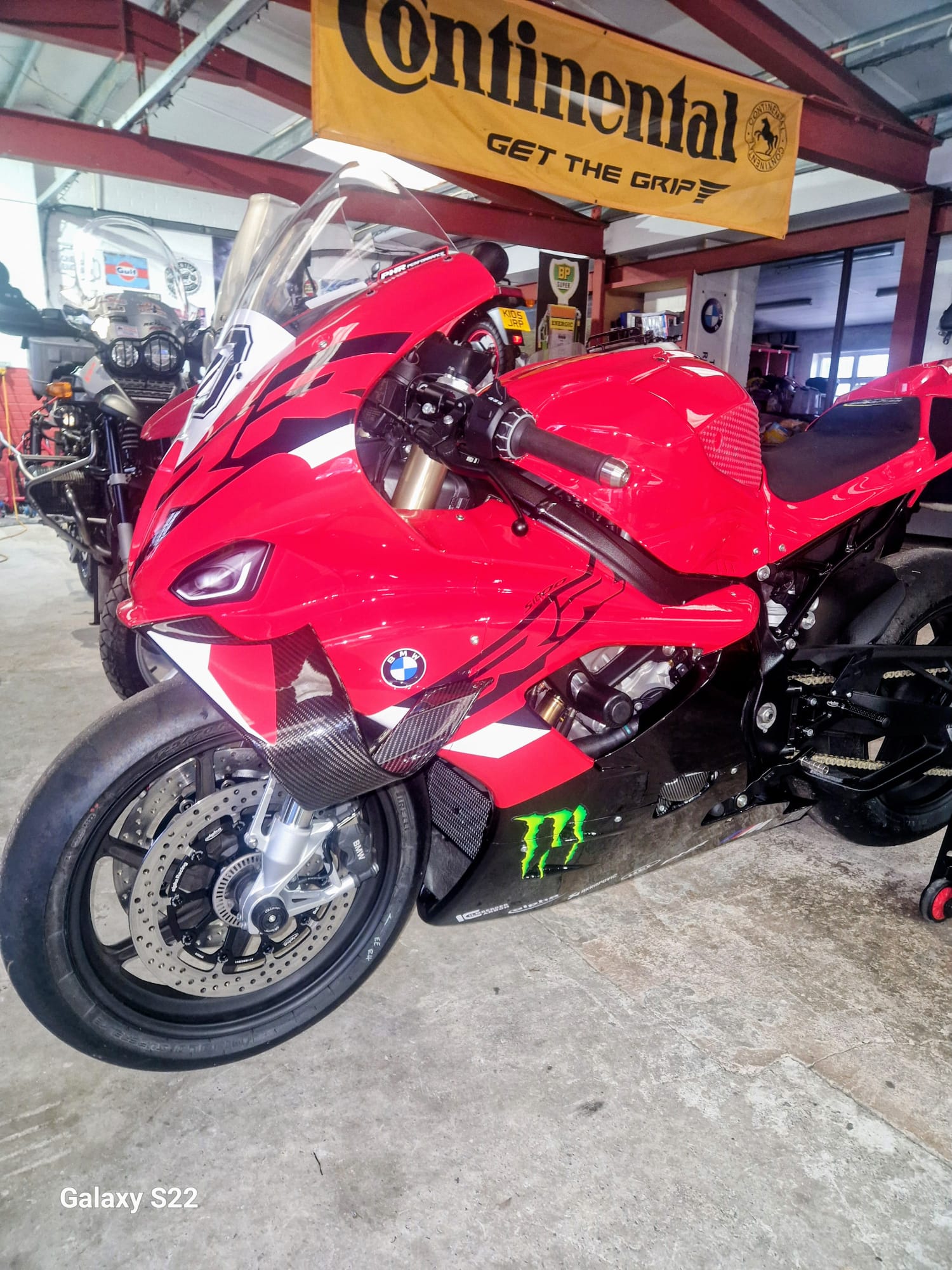 Mid Wales Motorrad gallery photo 3